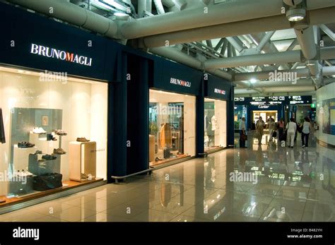 shops in fiumicino airport